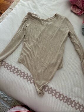 Abercrombie & Fitch Beige Long-Sleeve Snap Bodysuit
